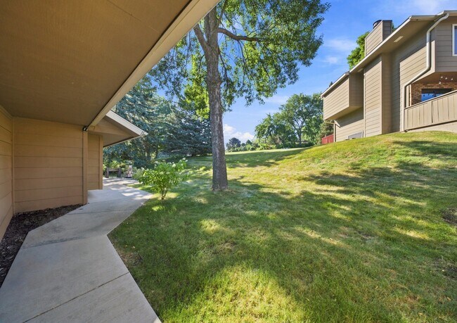 Building Photo - 2133 Tamarin Trail