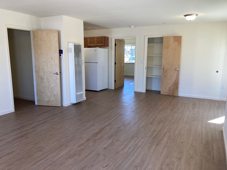 Building Photo - 2052 Smith Ln