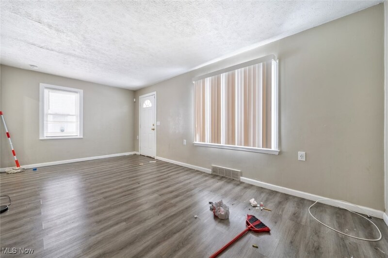 Building Photo - 18851 Raymond St