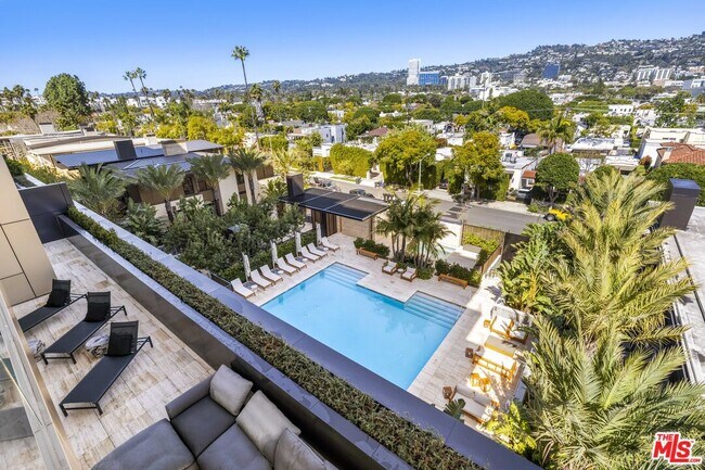 Building Photo - 8899 Beverly Blvd