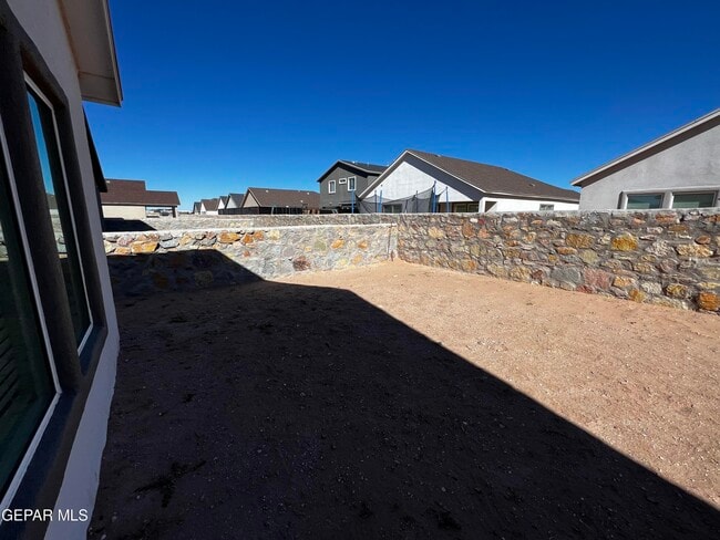 Building Photo - 1020 Indigo Sky St