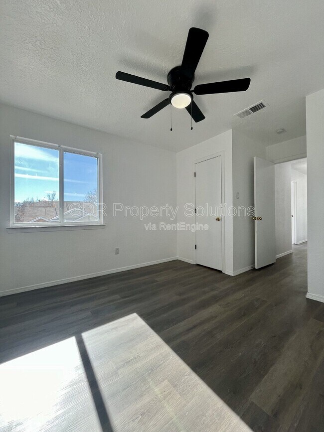 Building Photo - 8123 Waterbury Pl NW