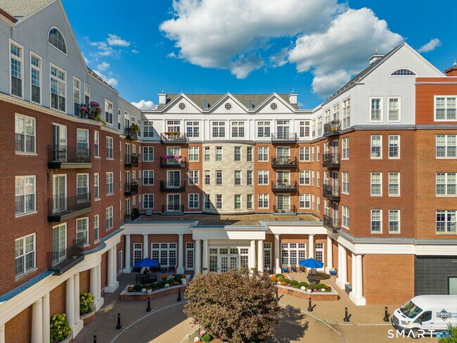 Building Photo - 85 Memorial Rd