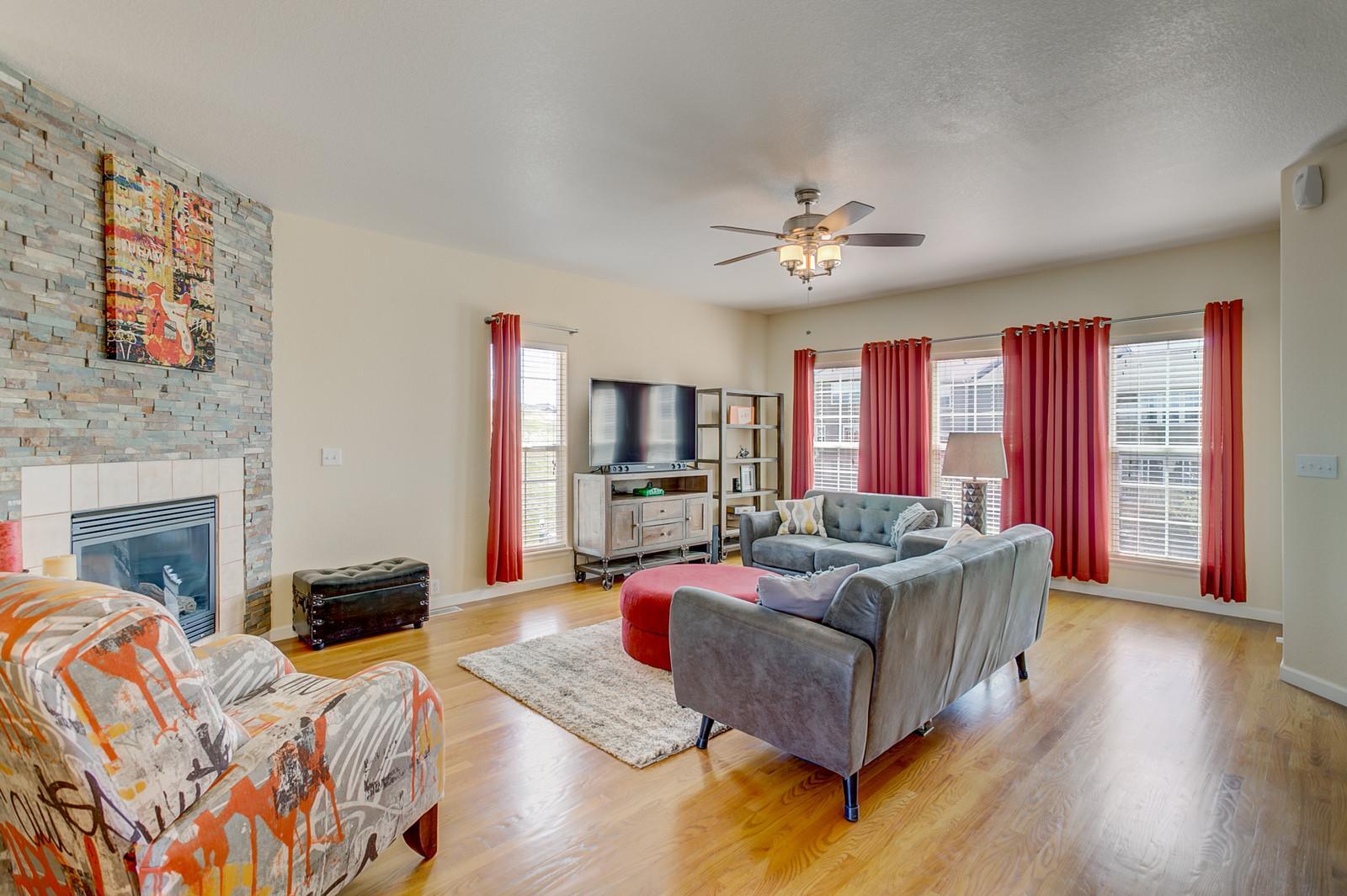 Building Photo - 1033 Burning Bush Pt