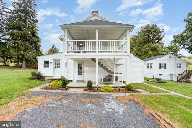 Building Photo - 536 Lewisberry Rd