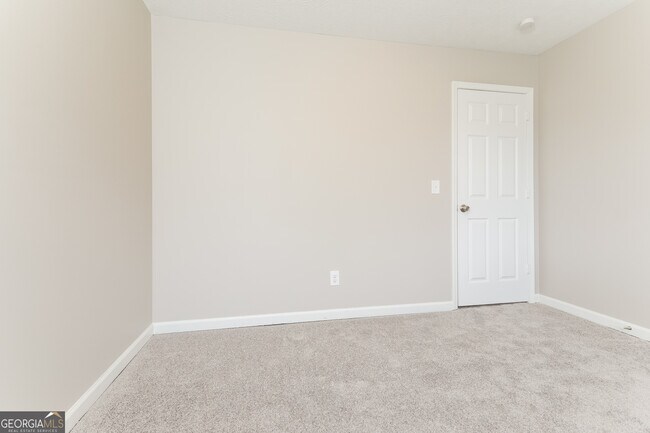 Building Photo - 245 Christy Ln