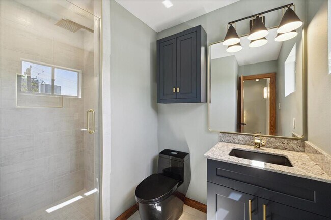 Building Photo - 1503 Fairview St