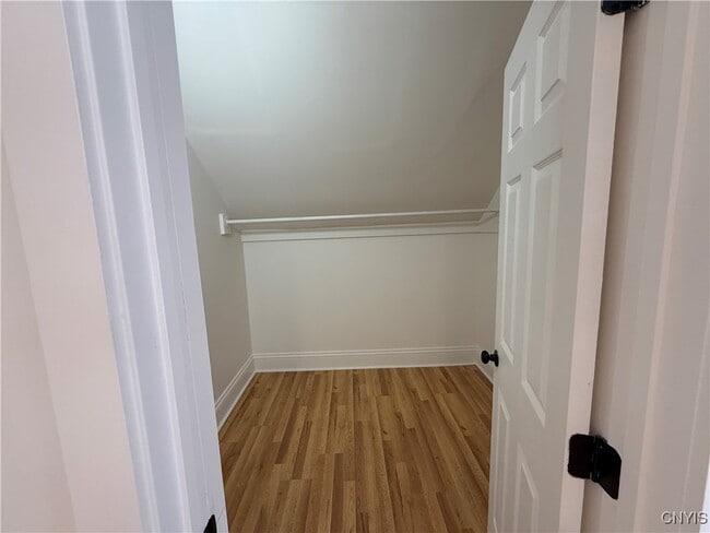 Building Photo - 2817 Milton Ave