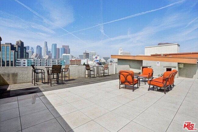 Building Photo - 100 S Alameda St