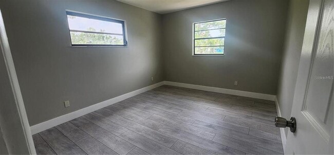 Building Photo - 541 E Virginia Ave