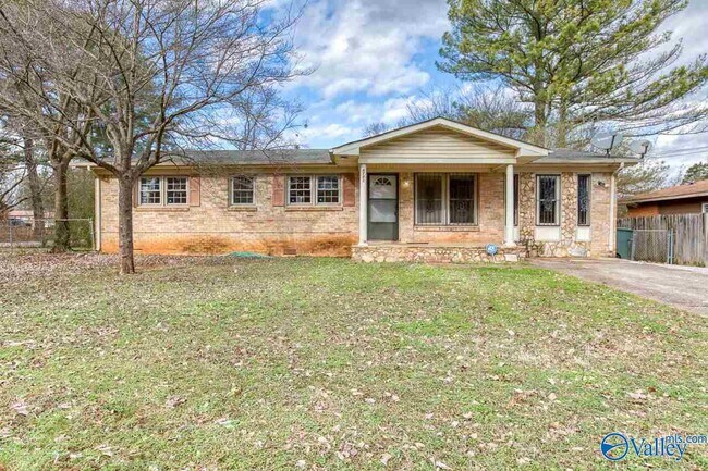 Building Photo - 4742 Bluehaven Dr NW