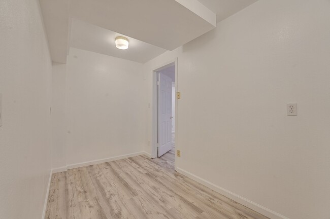 Building Photo - Beautiful 4 bed, 3.5 bath Home in Fort Col...