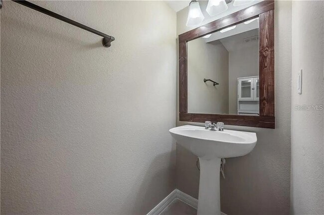 Building Photo - 6729 Eagle Feather Dr