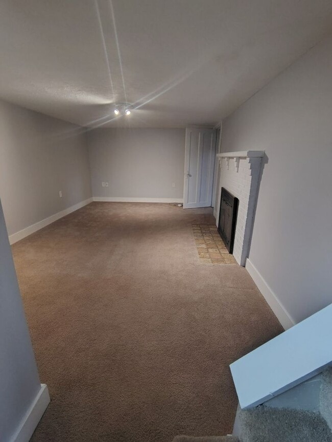 Building Photo - Cozy Two Bedroom - Coming Soon