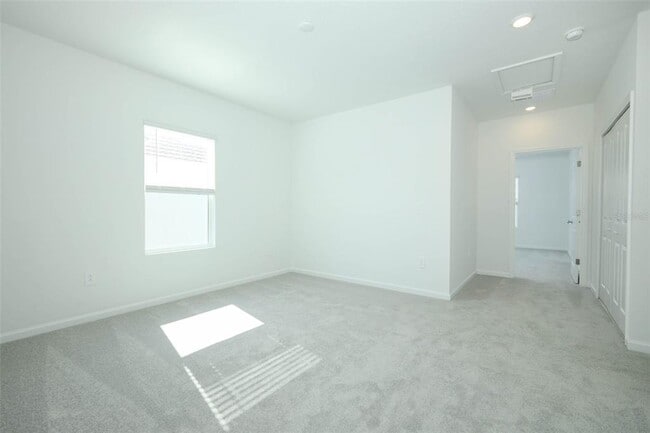 Building Photo - 2618 Skyline Lp