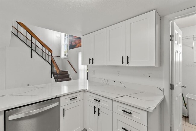 Building Photo - 5628 Linksman Pl