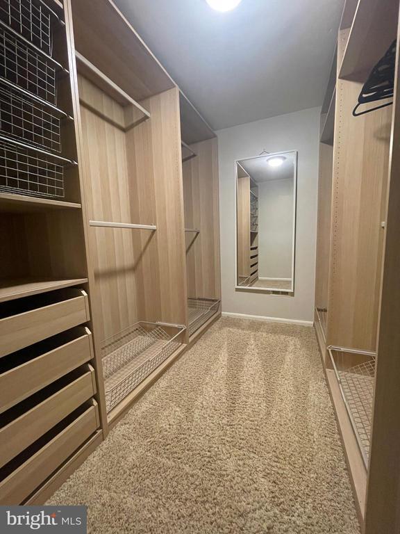 Building Photo - 2315 Lookout Rd