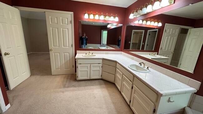 Building Photo - Cedar Mill, Gorgeous 3 bed 2.5 bath home. Walk through video