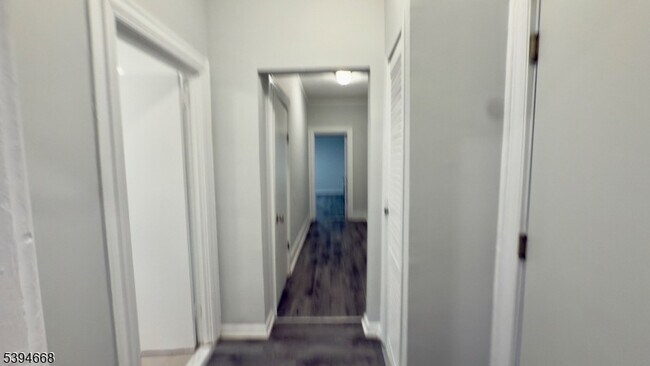 Building Photo - 56 Lindsley Pl