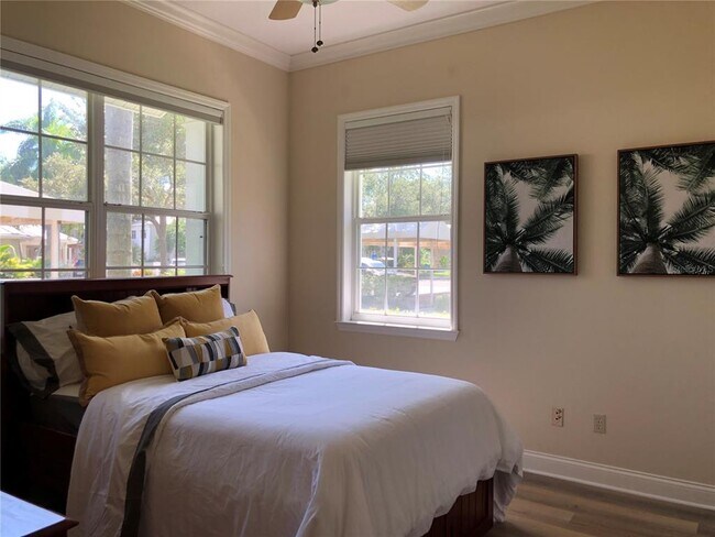 Building Photo - 3405 54th Dr W