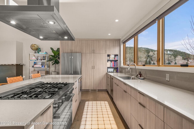 Building Photo - 113 Valley Ct