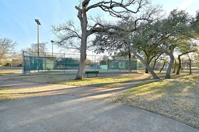 Building Photo - 10229 Missel Thrush Dr