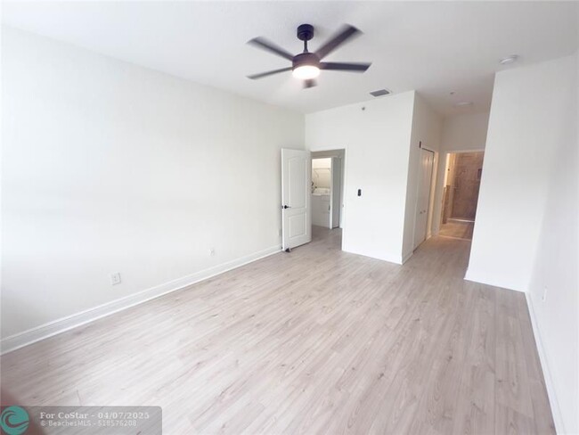 Building Photo - 4301 SW 160th Ave