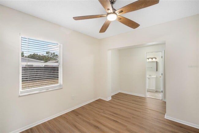 Building Photo - 4008 W Laurel St