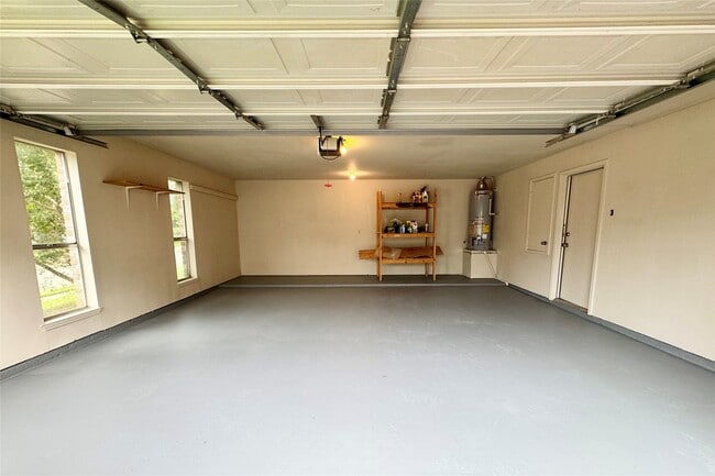 Building Photo - 3511 Palm Grove Dr