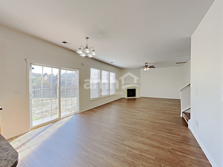 Building Photo - 9015 Goldfields Dr