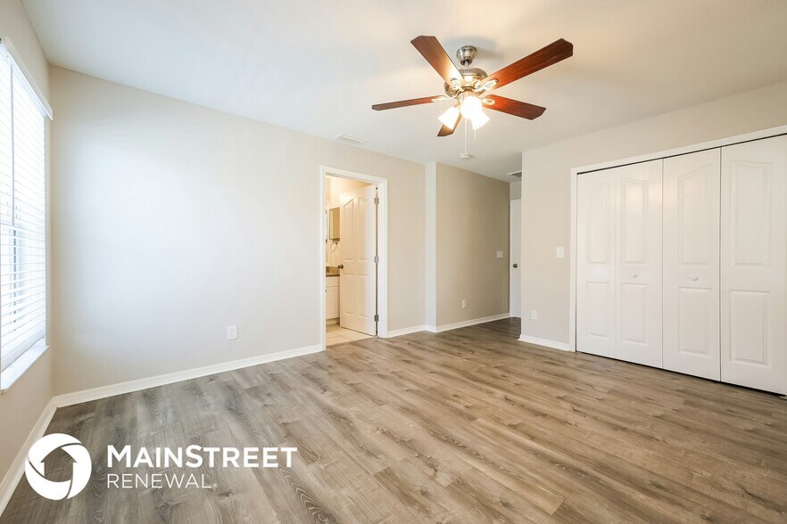 Building Photo - 3810 25th St SW