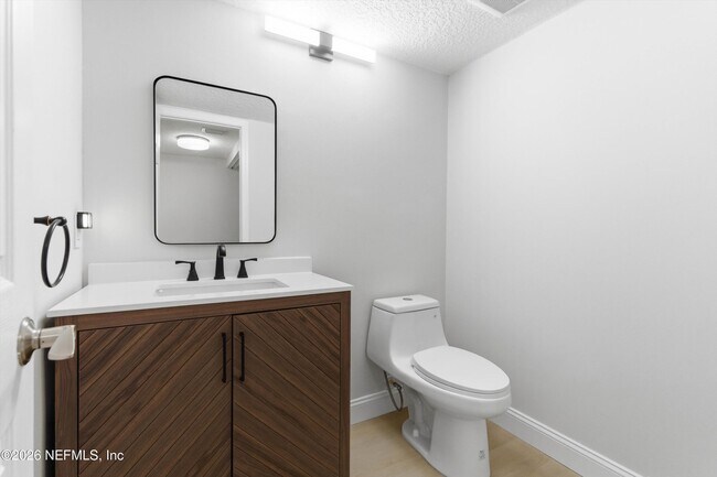 Building Photo - 10407 Big Tree Cir W