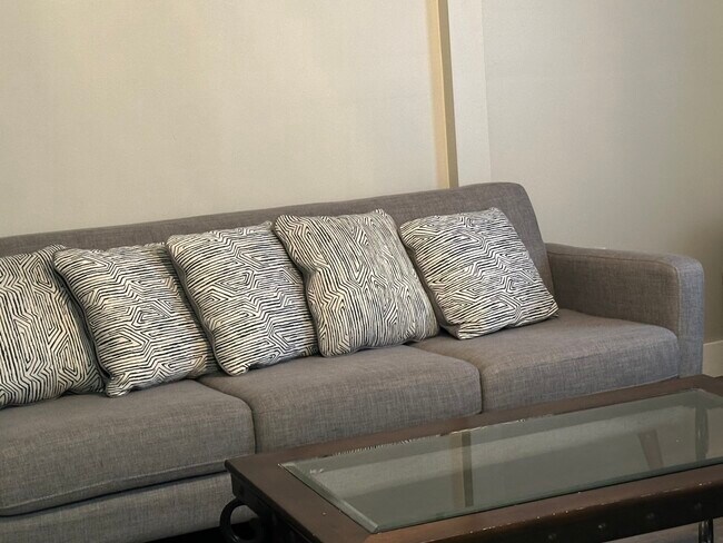 Building Photo - 107 N Ohio Ave