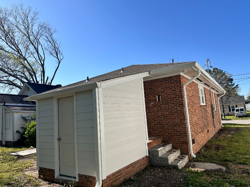 Building Photo - 806 E Highland Ave