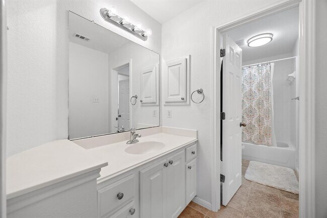 Building Photo - 3116 Wild Canyon Loop