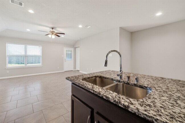 Building Photo - 3015 Lightles Manor Ct