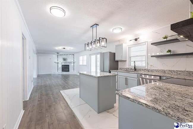 Building Photo - 2318 W Heron Dr