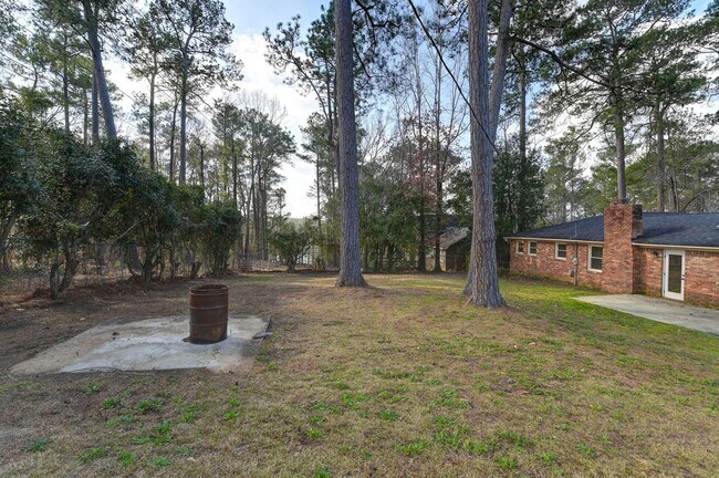 Building Photo - 2522 Rolling Pines Rd