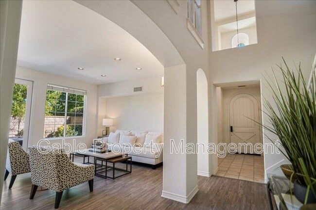 Building Photo - 26155 Lone Rock Ct