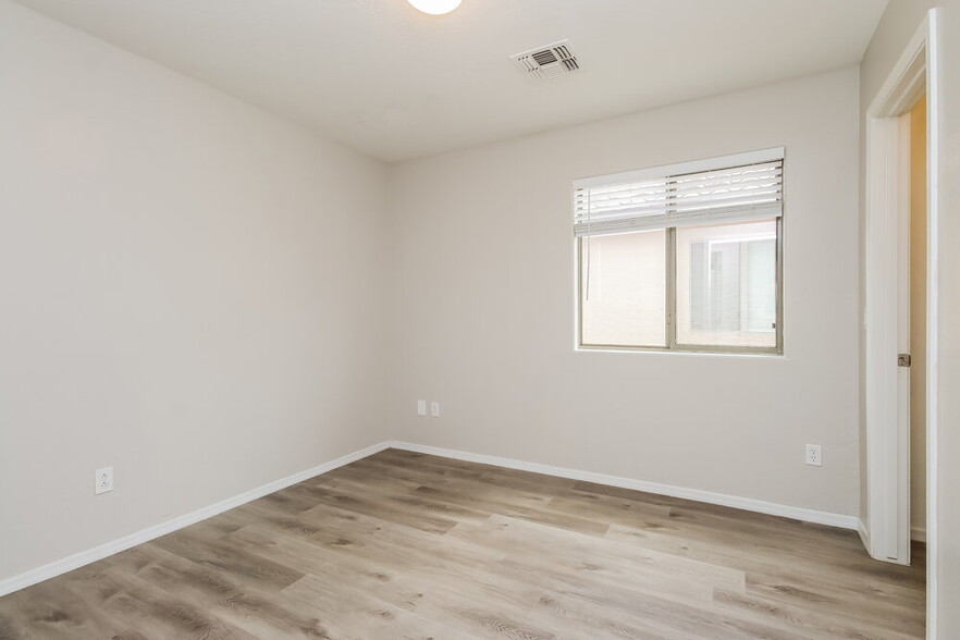 Building Photo - 1794 W Desert Canyon Dr