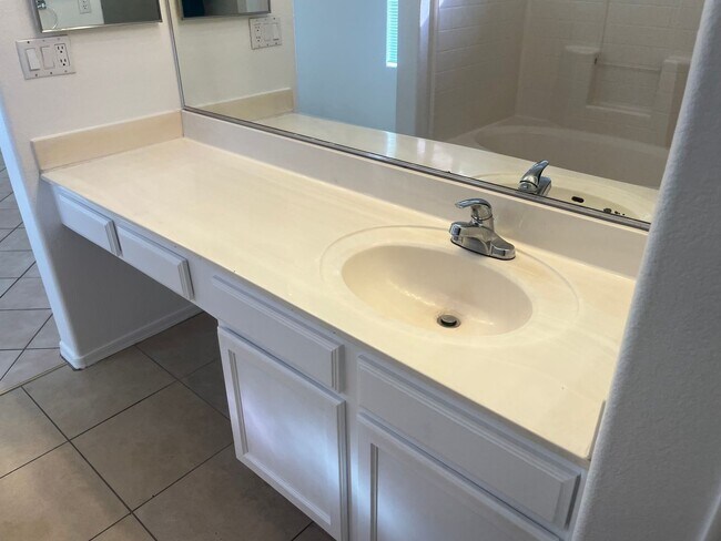 Building Photo - 13225 W Desert Ln