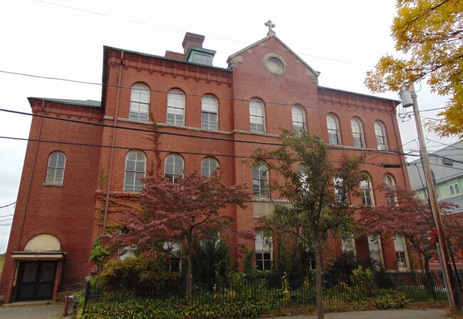 Building Photo - 160 Federal St