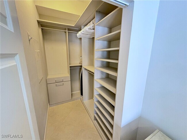 Building Photo - 401 Bayfront Pl