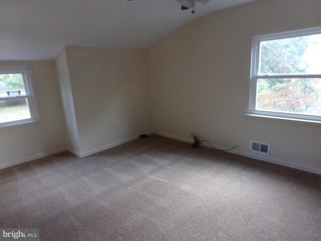 Building Photo - 73 Sepulga Dr