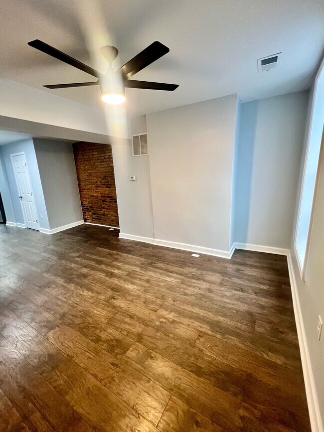 Building Photo - 1212 W Lombard St