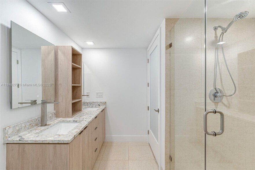 Building Photo - 50 Biscayne Blvd