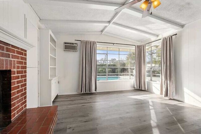 Building Photo - 590 N Cambridge St