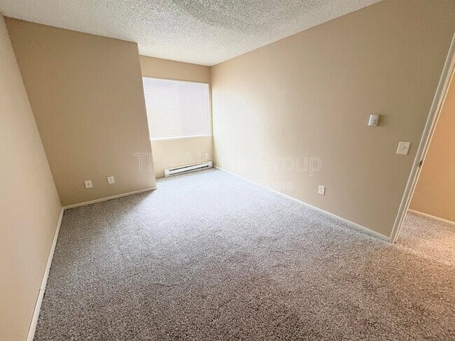 Building Photo - 17890 SW Alexander St