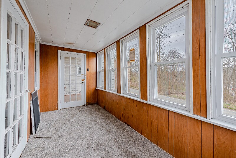 Building Photo - 225 Thompson Run Rd