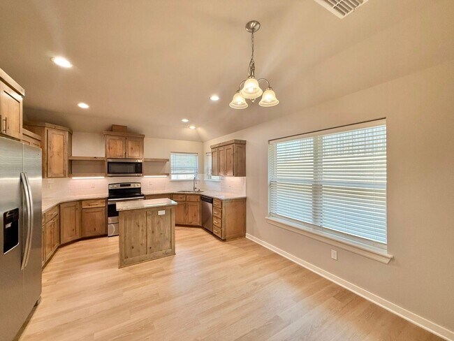 Building Photo - 4822 FM 346